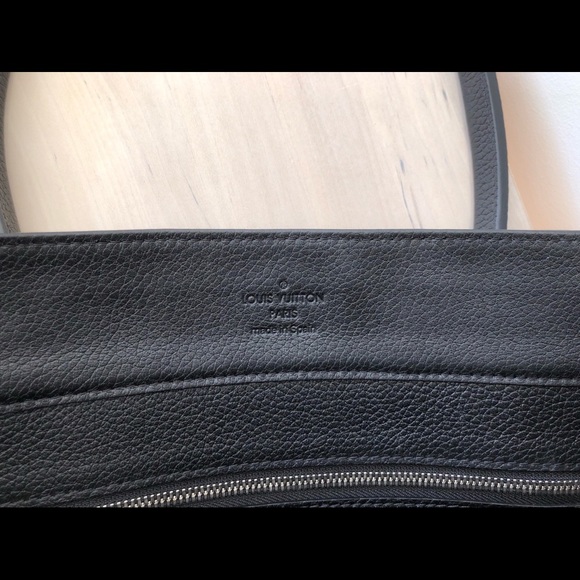 Louis Vuitton 
Voyage Tote
Black Taurillon Leather - Picture 9 of 12